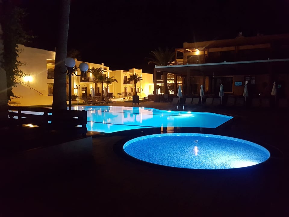 Pool Hotel Atlantis Beach
