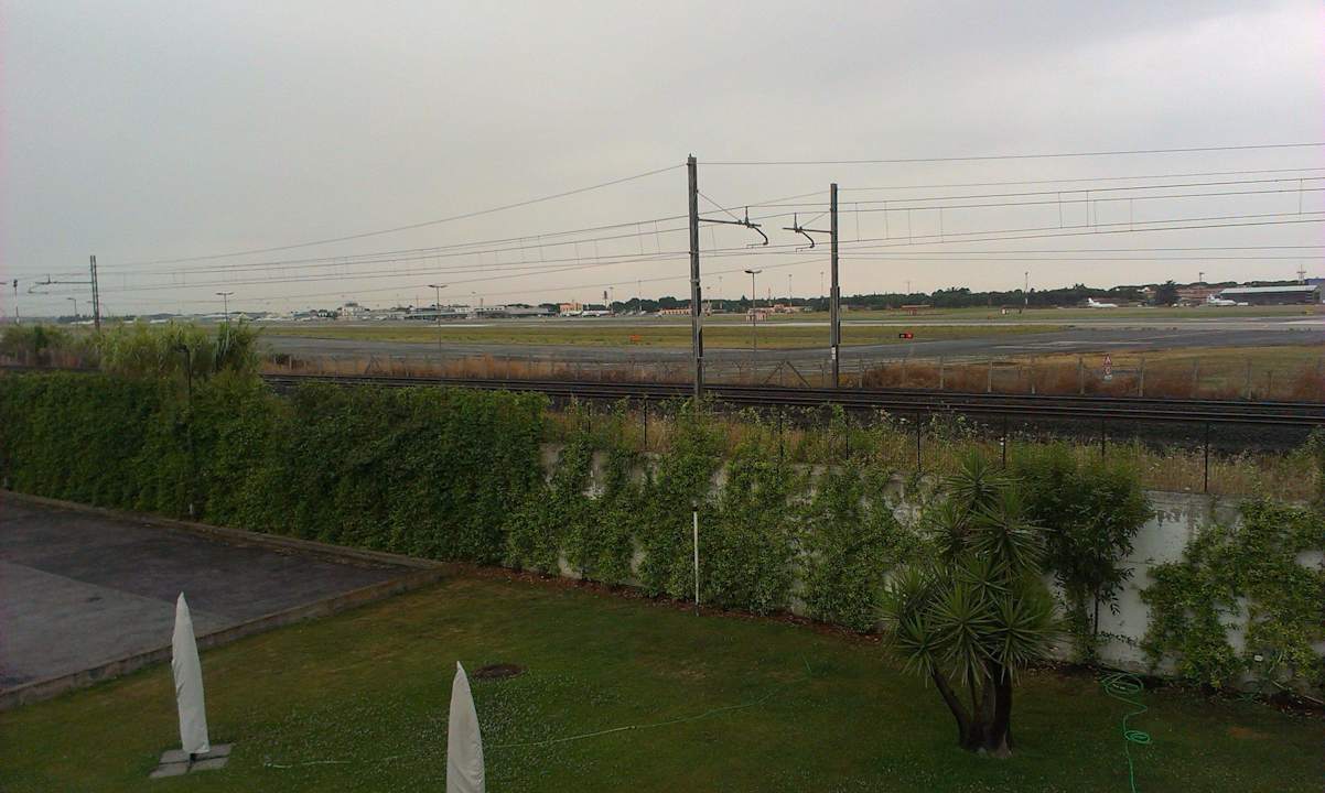 Die Aussicht zum Airport Hotel Ciampino