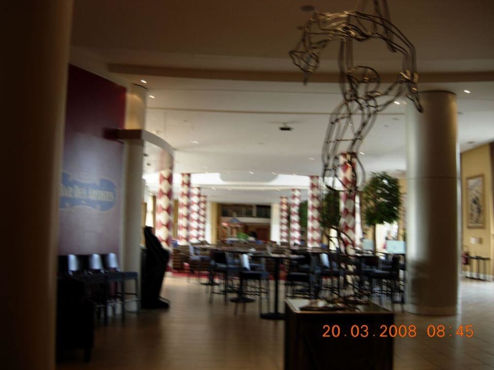Bar in der Lobby Grand Magic Hotel