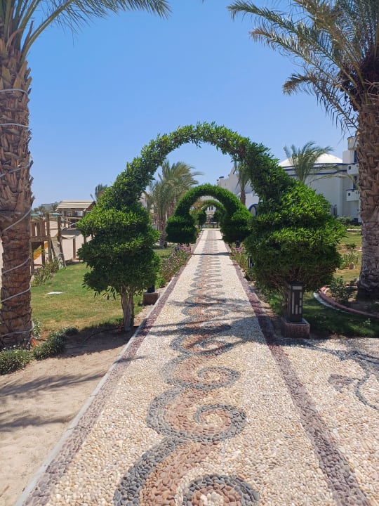 Gartenanlage Coral Sun Beach