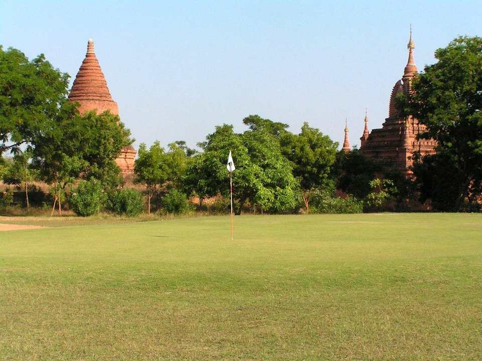 Bagan Golfplatz Amazing Bagan Resort