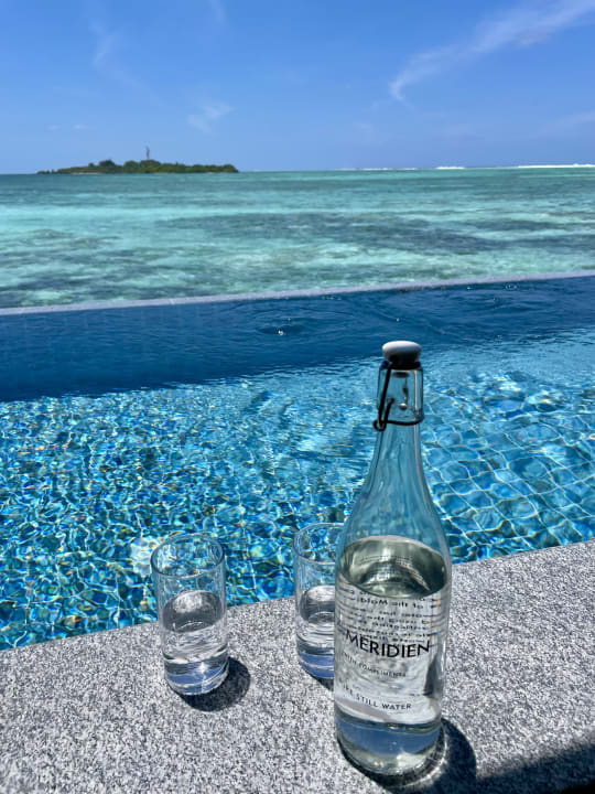 Pool Le Meridien Maldives Resort & Spa