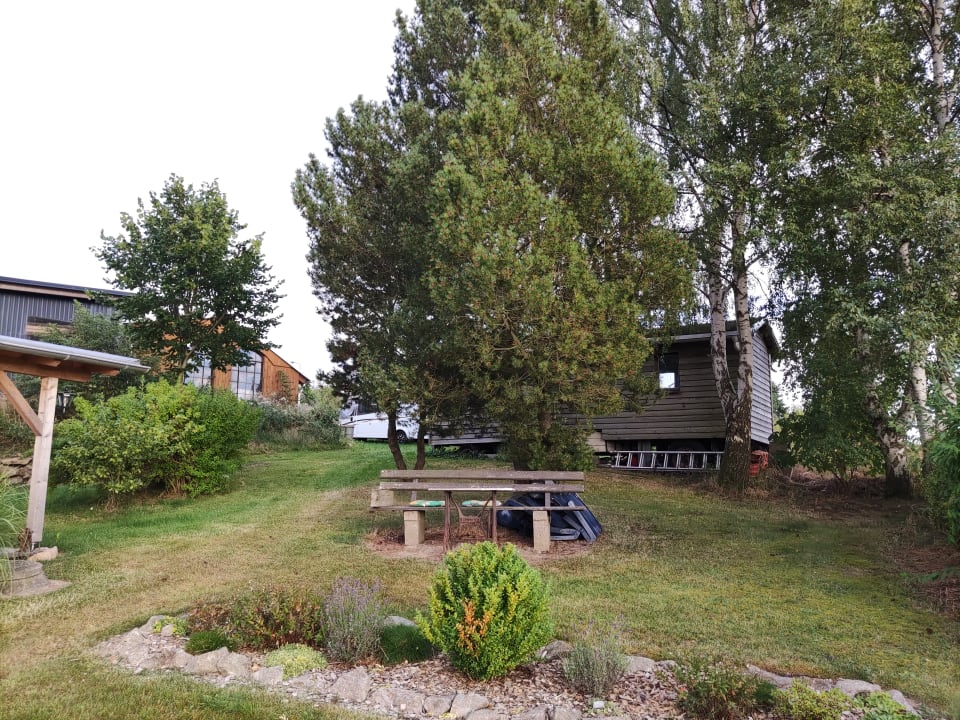 Gartenanlage Hotel zur Ofenschenke im Erzgebirge