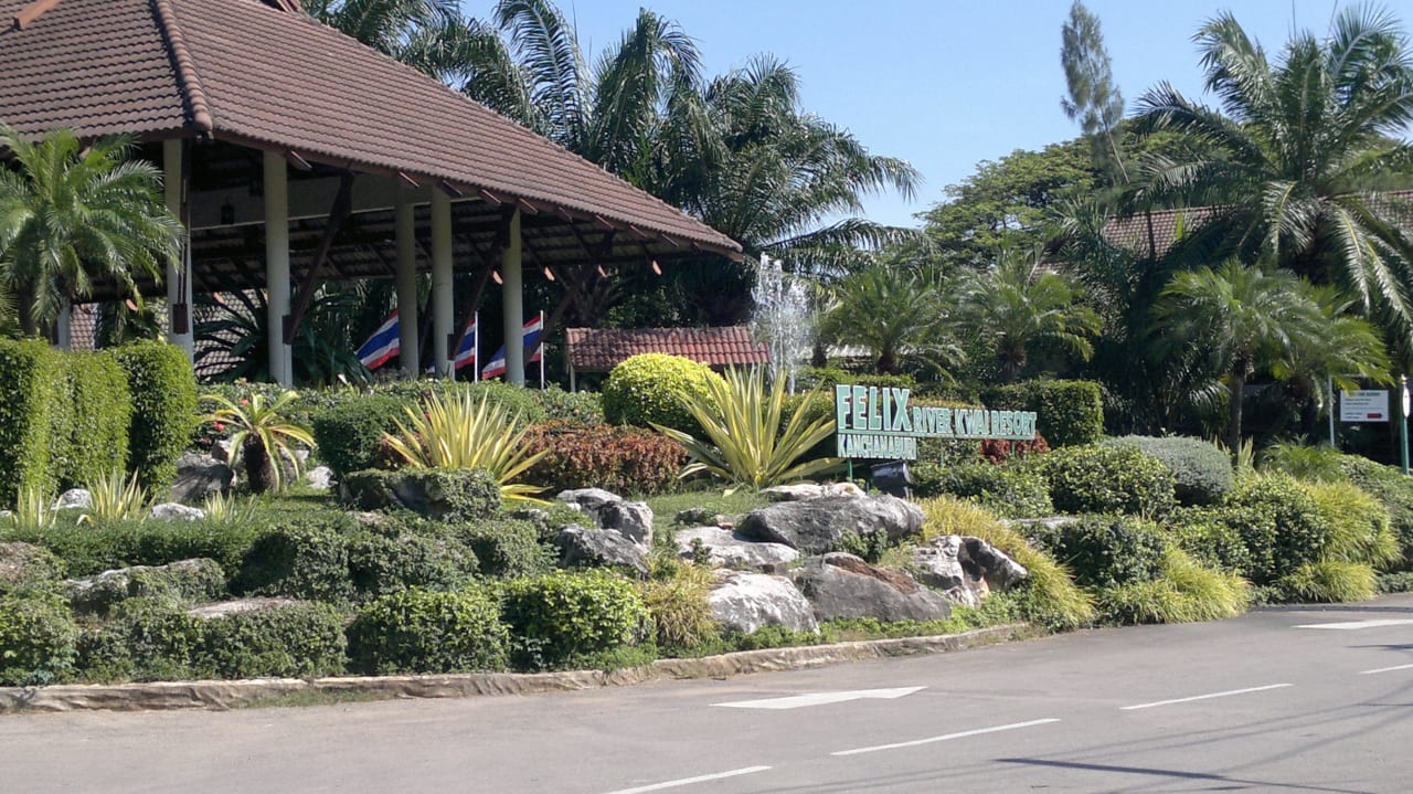 Eingangsbereich der Hotelanlage Hotel Felix River Kwai