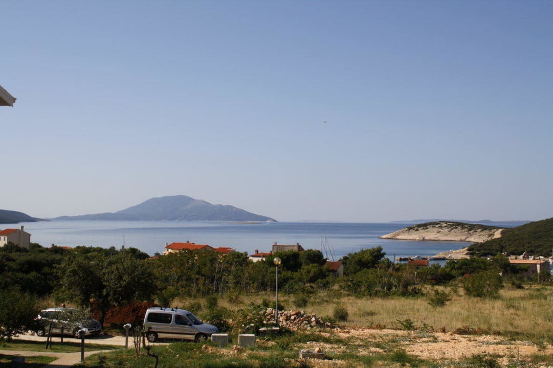 Blick vom Zimmer, wenn man Meerseite gebucht hat! Hotel Zlatni Lav