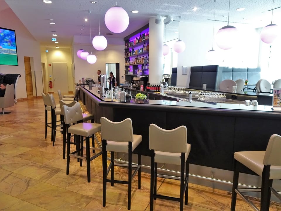 Die Bar in der Lobby ARCOTEL Onyx Hamburg