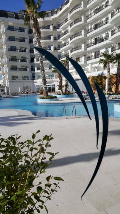 Tolle Poolanlage Asteria Bloom Side