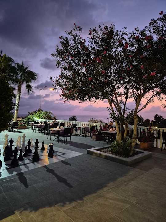 Außenansicht Alba Queen Hotel