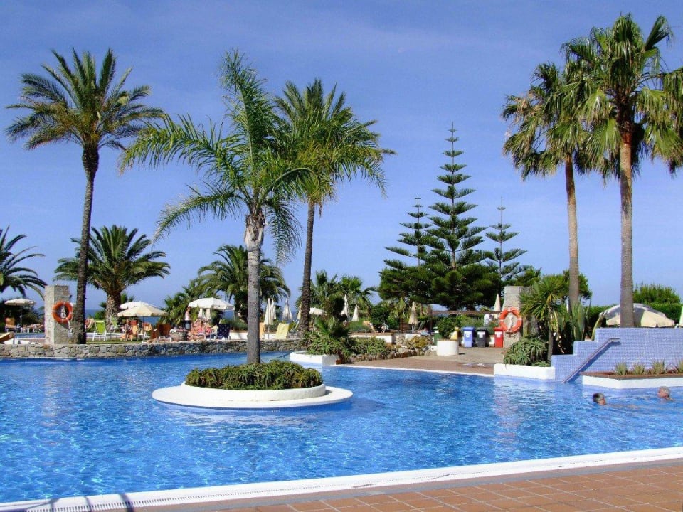 Poolbereich vom Hotel Fuerte Conil-Resort