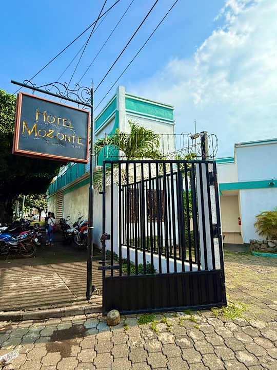 Außenansicht Hotel Mozonte