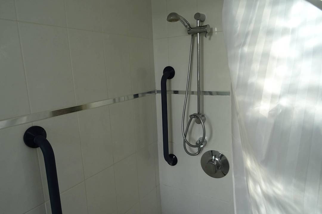 Großes Bad mit Dusche The Wessex Hotel