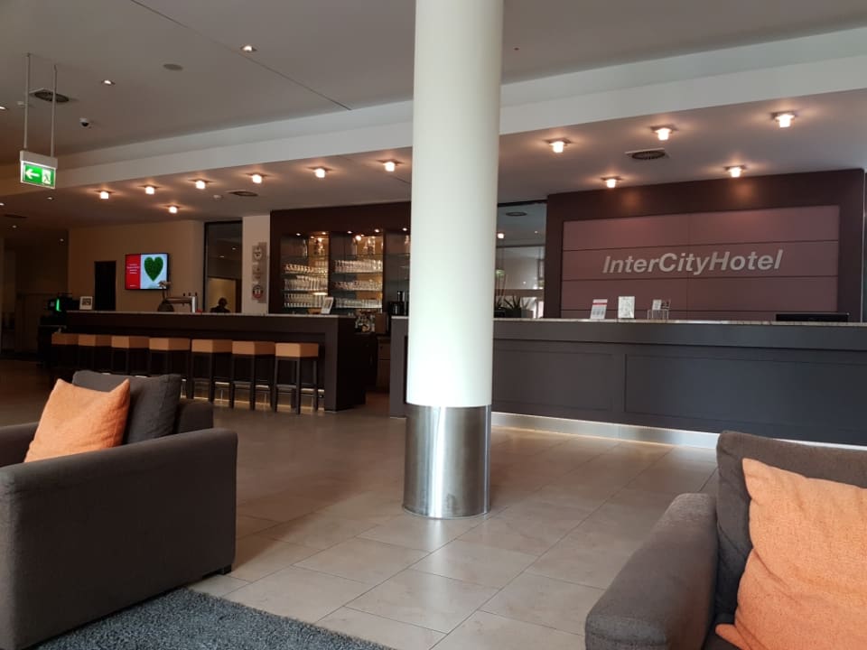 Lobby IntercityHotel Essen