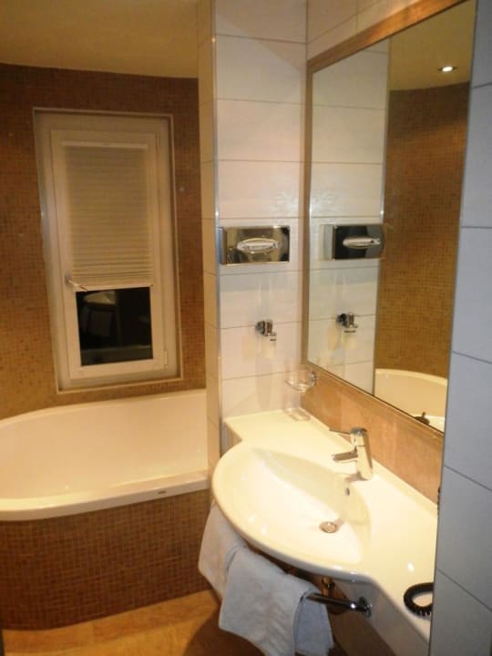 Schlafzimmer 2- Bad Apartments Alaska