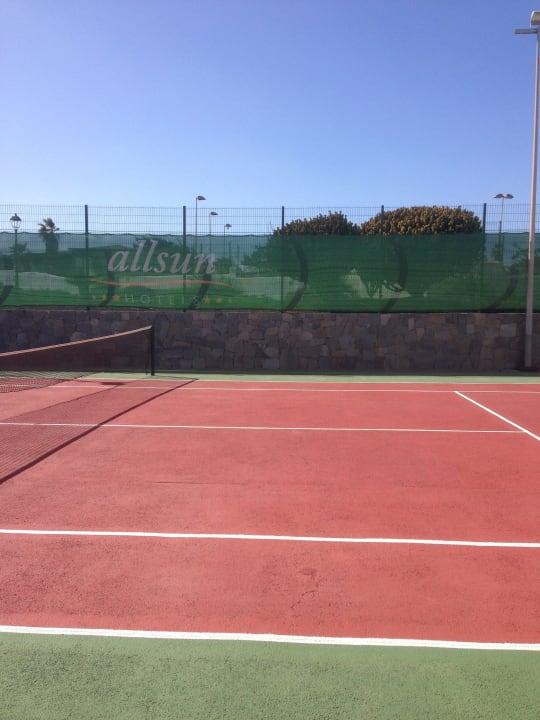 Harttennisplatz allsun App.-Hotel Albatros