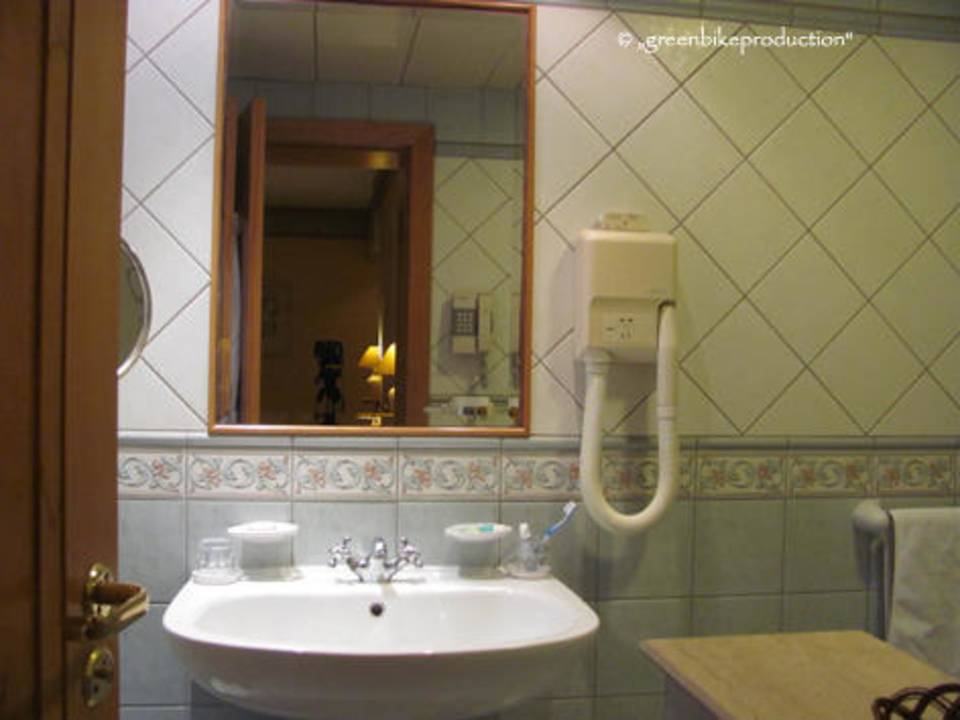 Blick ins Bad Grand Hotel Gozo