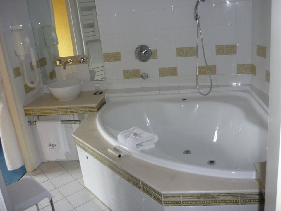 Bad mit großer Wanne Terrass Hôtel