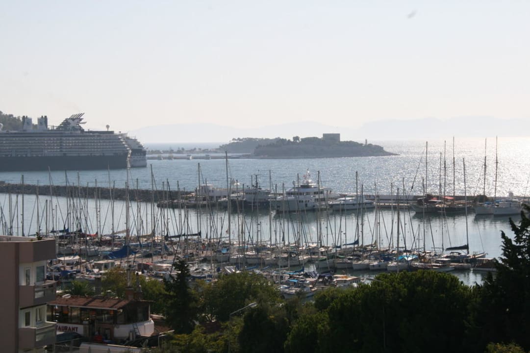 Widok na marinę Elite World Kuşadası