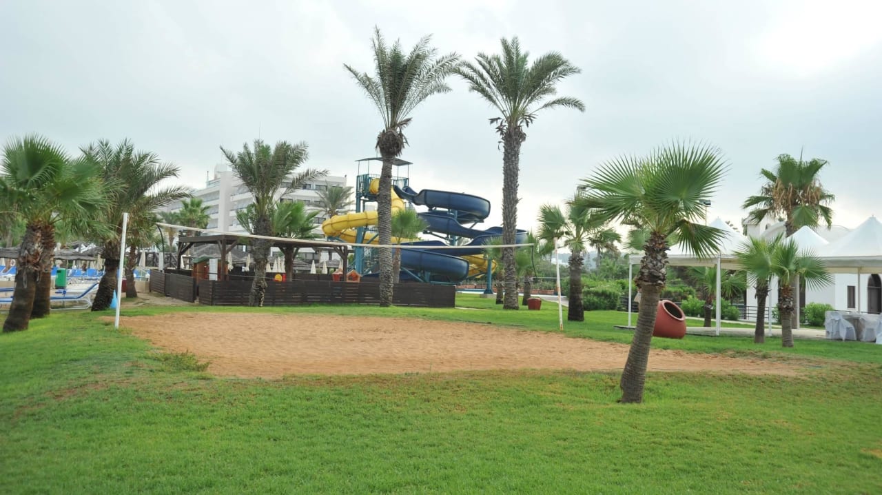 Beach Volley Ball Adams Beach Hotel