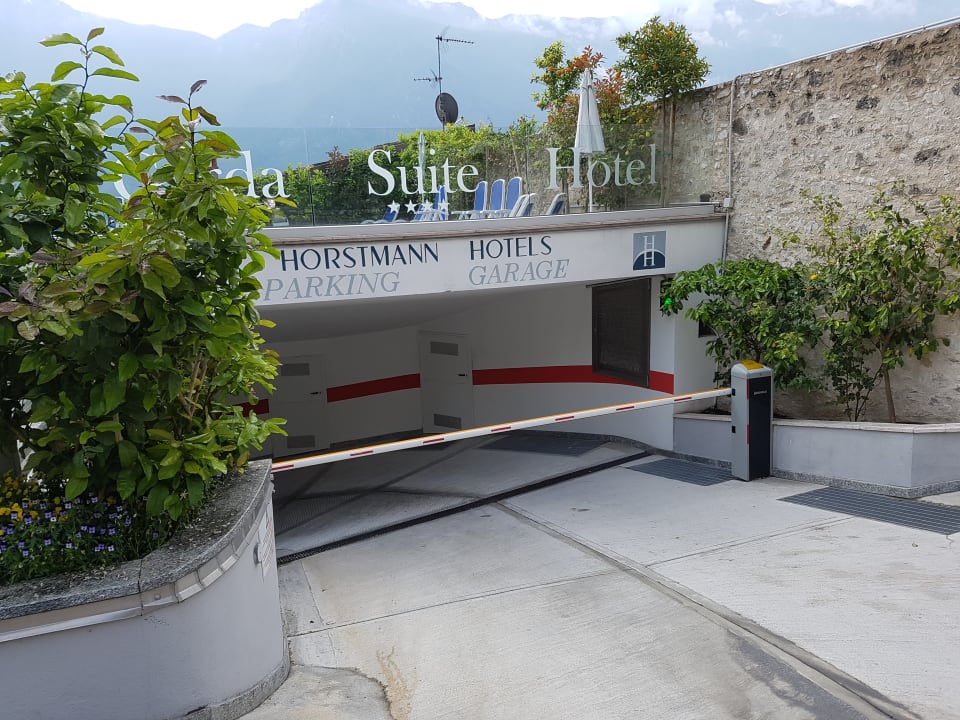 Einfahrt zur Tiefgarage Hotel Garda Bellevue