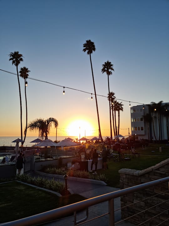 Außenansicht The SeaCrest Oceanfront Hotel