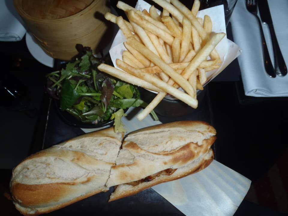 Snackbar Park Plaza London Riverbank