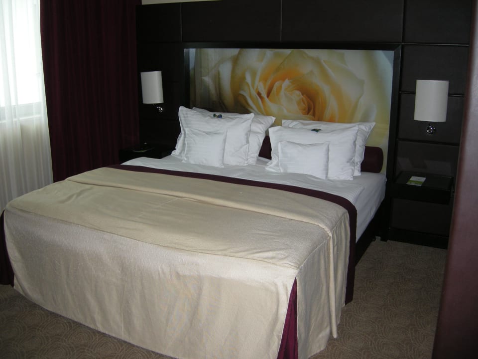 Bett mit polster Lindner Hotel Vienna Am Belvedere, part of JdV by Hyatt