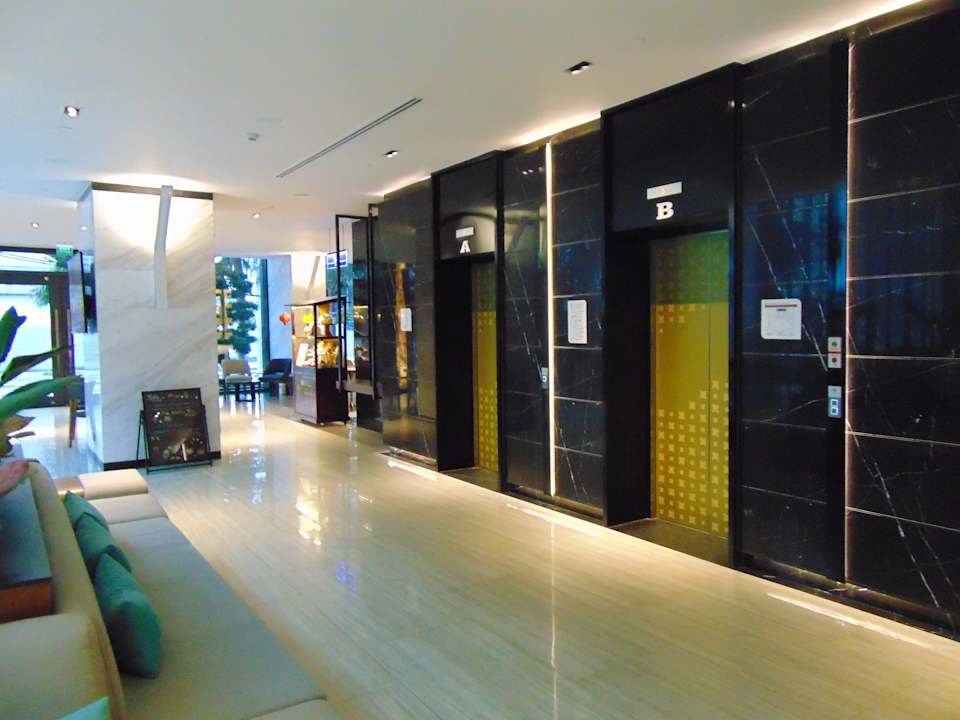 Lobby Hilton Garden Inn Da Nang