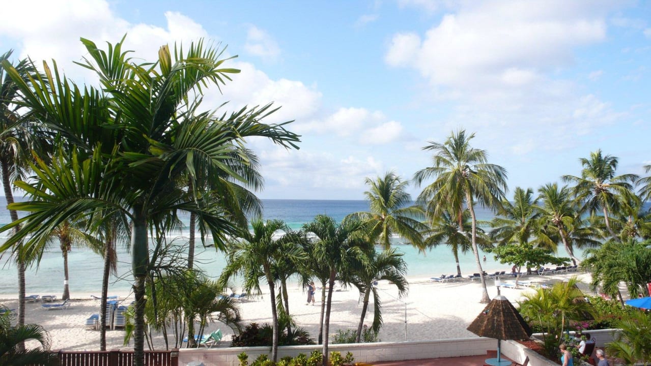 Ausblick von mein Balkon Coconut Court Beach Hotel