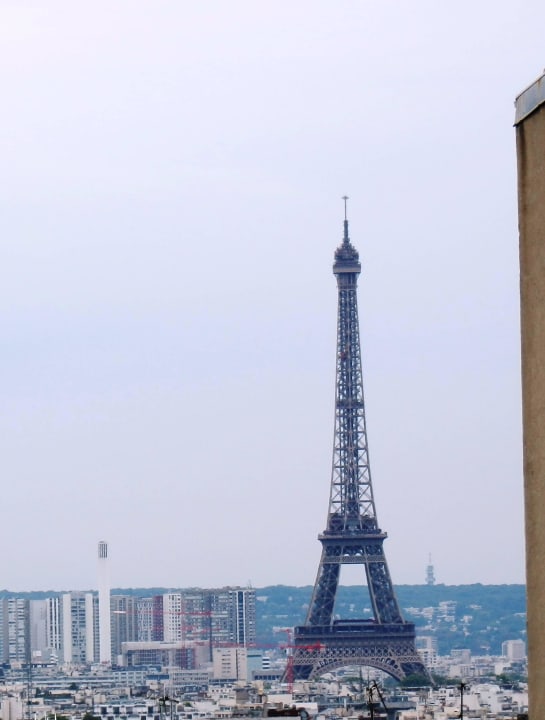 Blick vom Einzelzimmer in den oberen Etagen Hotel Le Chat Noir