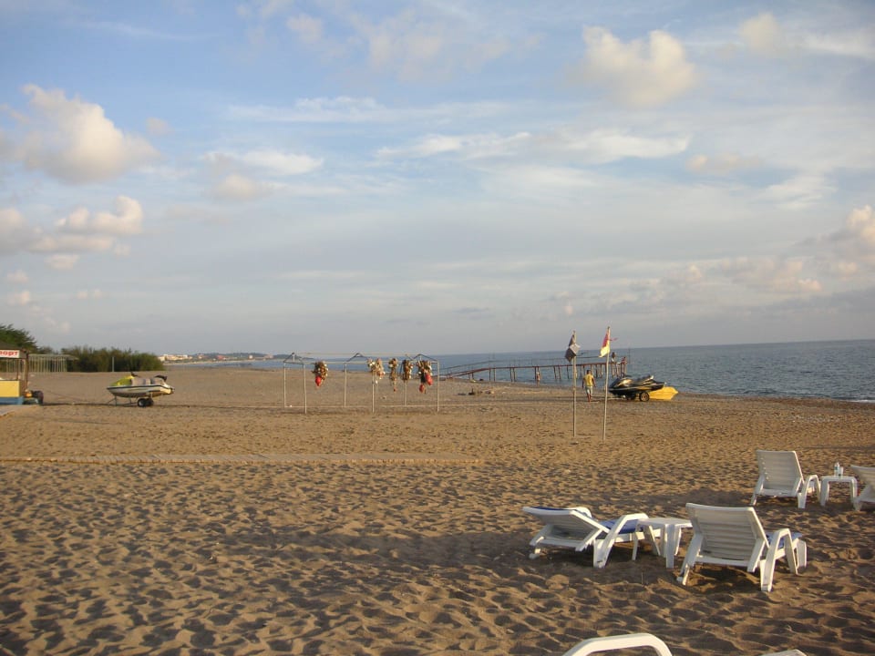 Unendliche Weite des Strandes Cenger Beach Resort & Spa