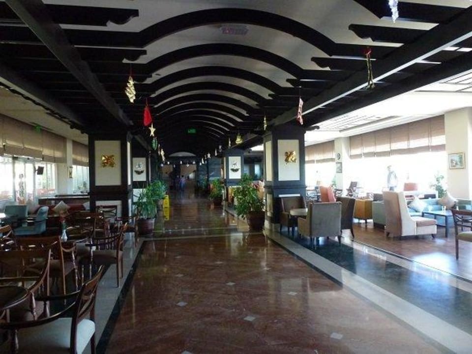 Große Bar Melas Resort Hotel