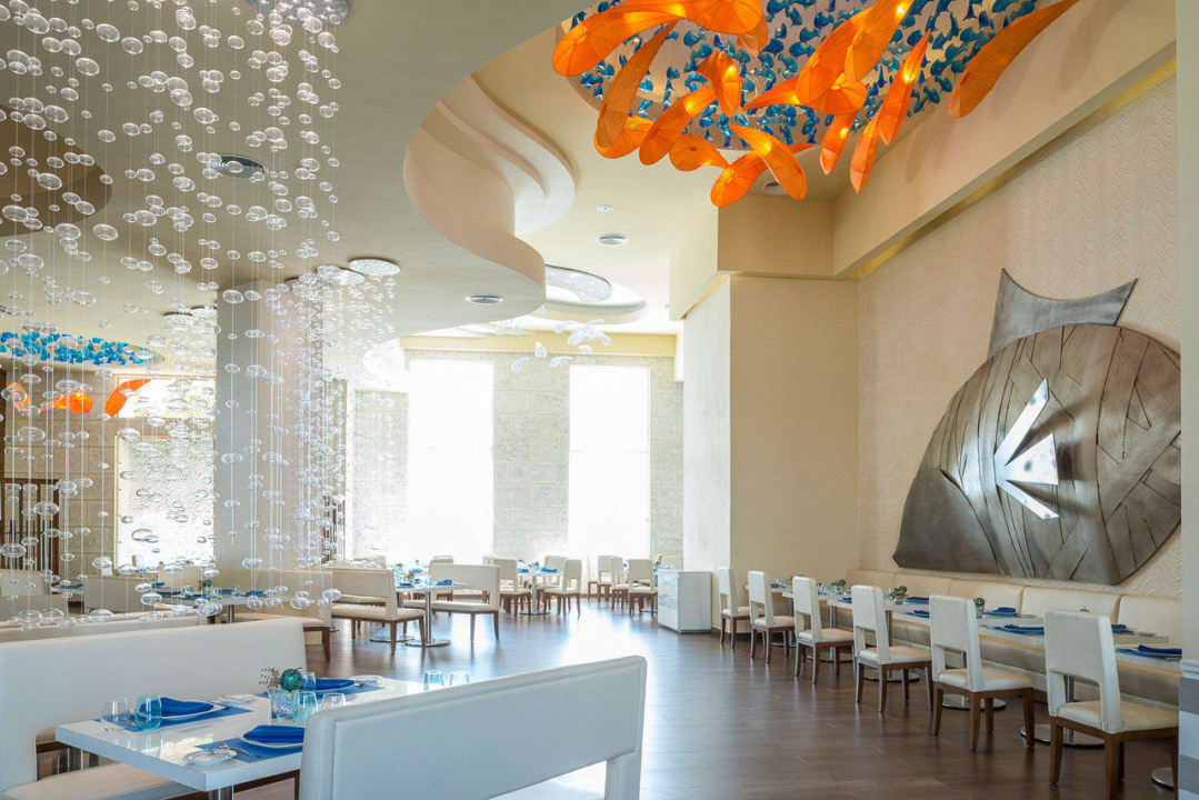 Under the Sea International Restaurant Royalton Splash Punta Cana