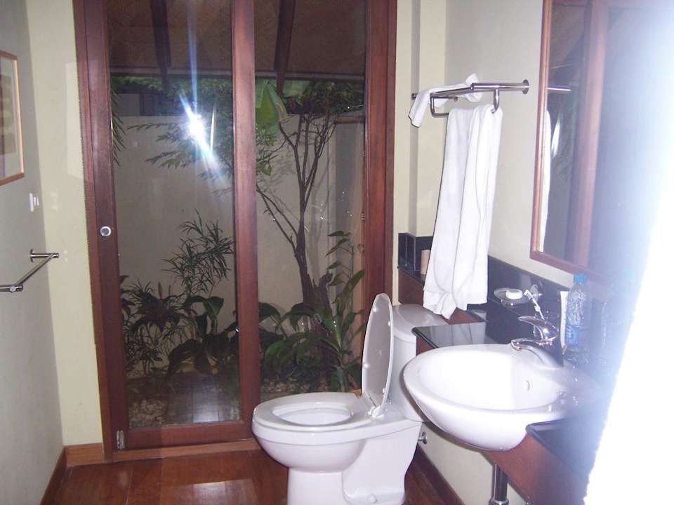 Badezimmer plus Außendusche Hotel Fisherman's Village Resort