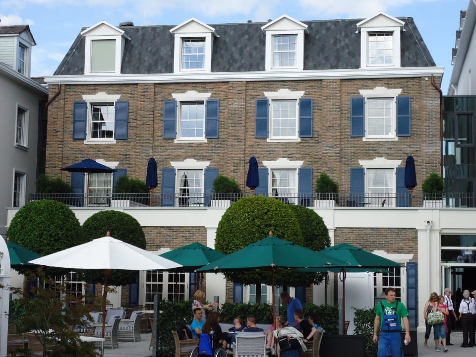 Außenterrasse der Bar Hotel Bell Rock Europa-Park