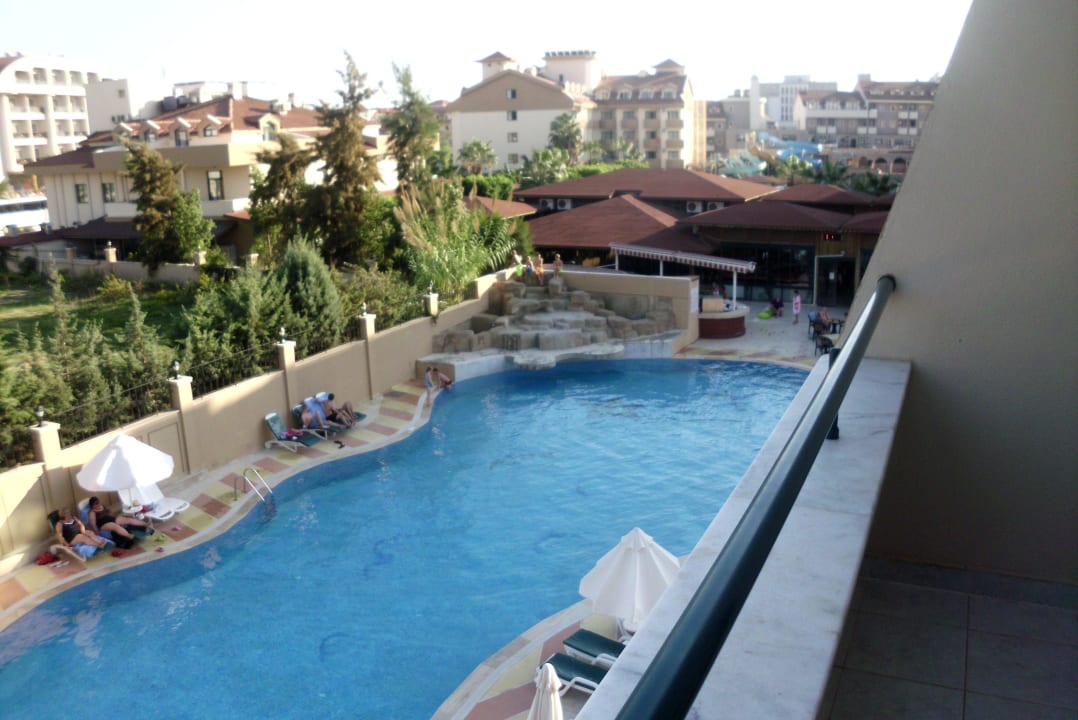 Poolblick vom Zimmer Grand Seker Hotel