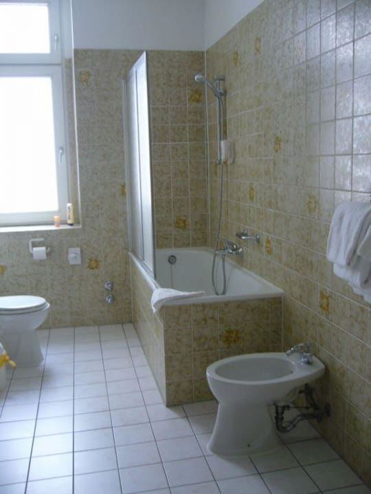 Bad City Partner Central Hotel