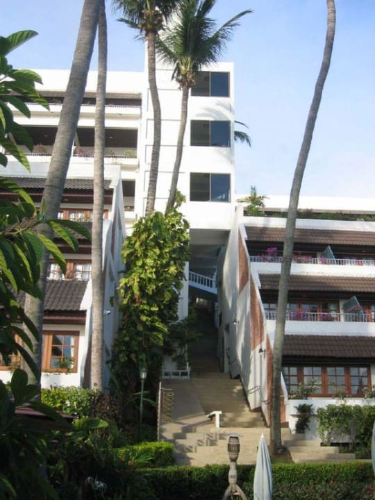 Aufgangsbereich Hauptgebäude Best Western Phuket Ocean Resort