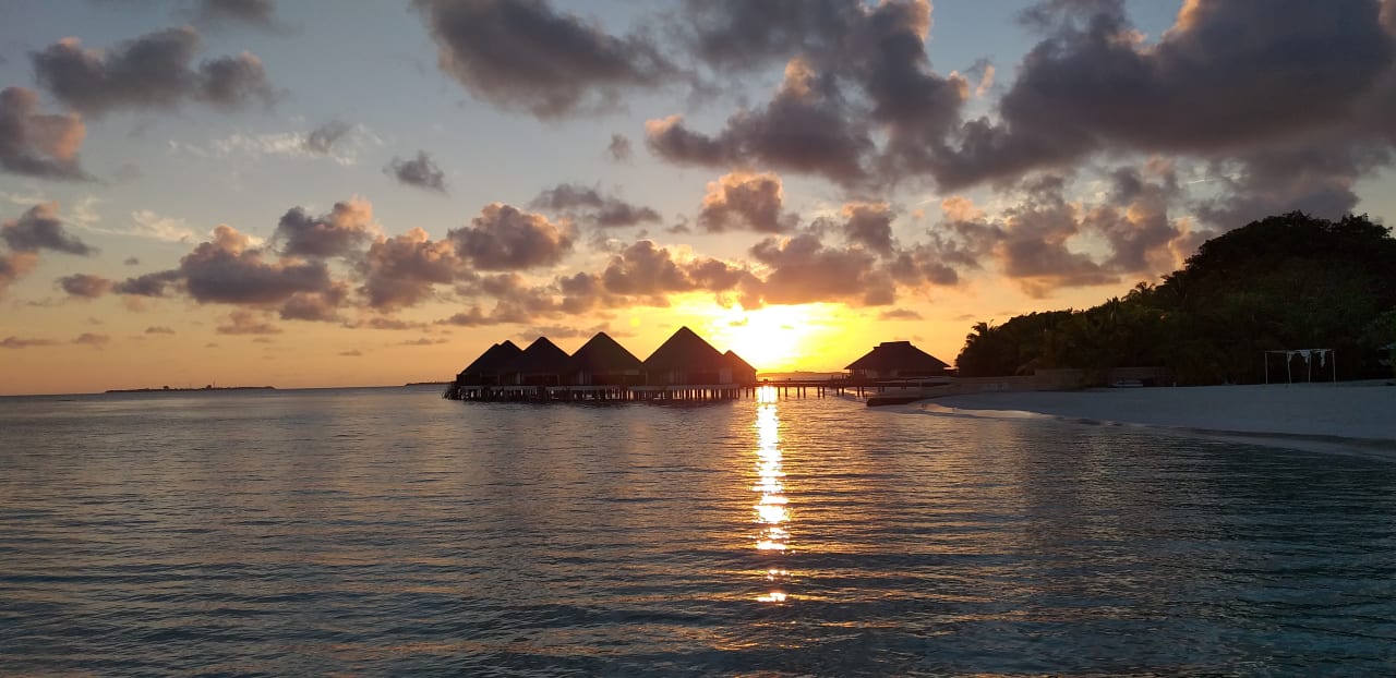 Strand Adaaran Select Meedhupparu Island Resort - Premium All Inclusive