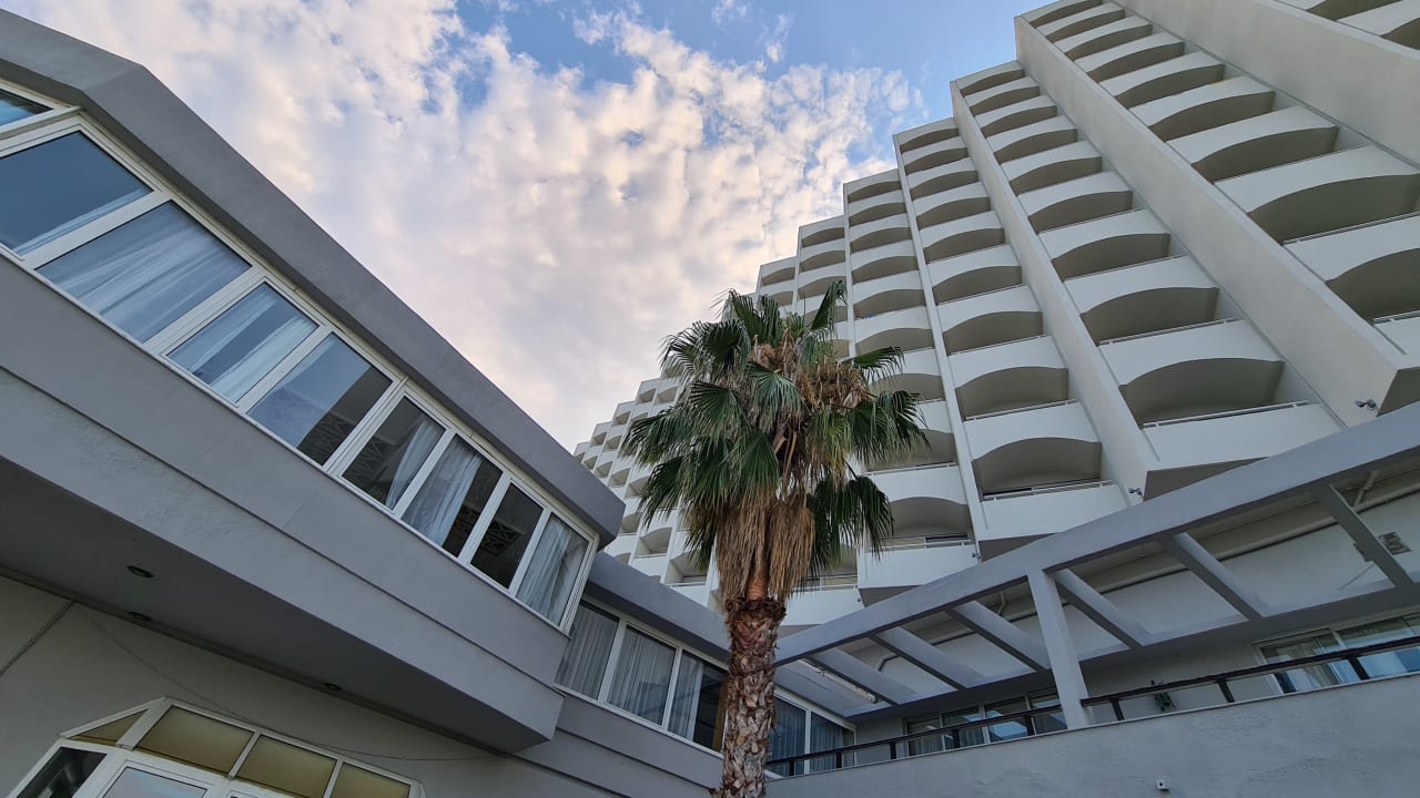 Außenansicht Pallini Beach Hotel