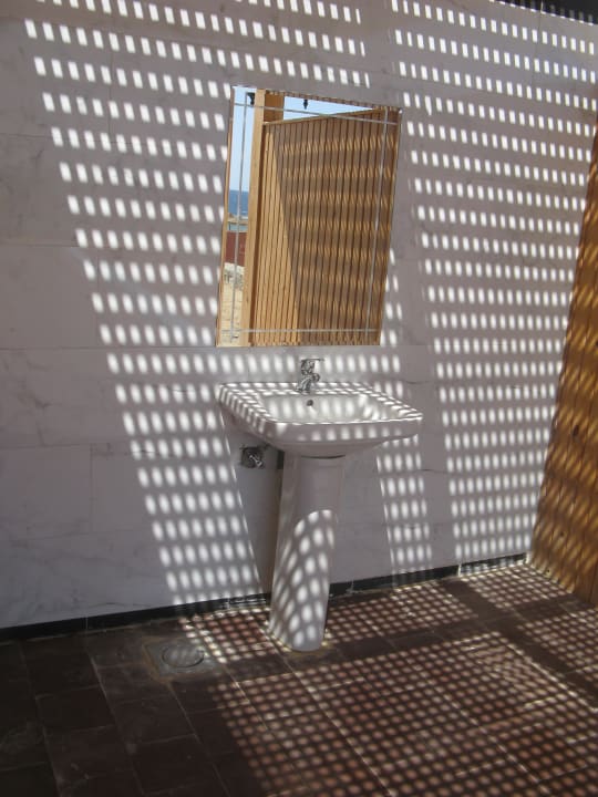 Wo ist Seife und Handtücher (Hygiene wo)? Three Corners Happy Life Beach Resort