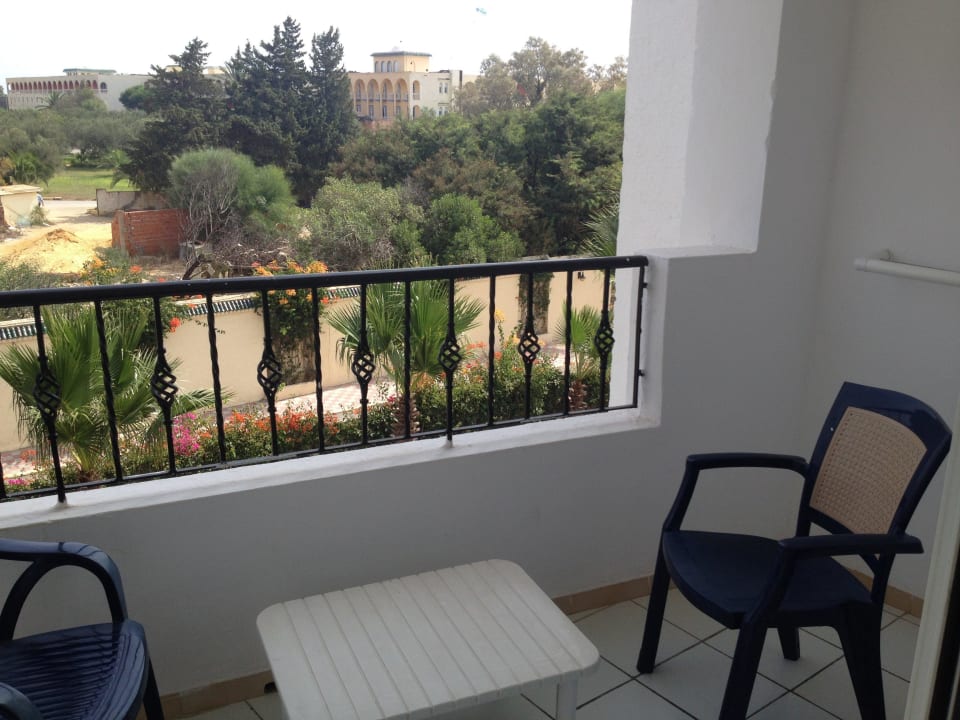 Mit Müllkippe Hotel Nesrine