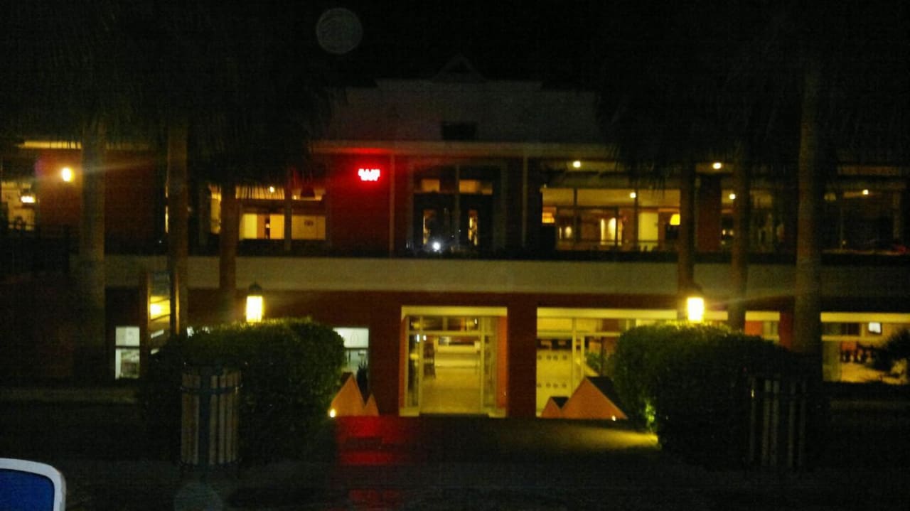 Am 25.10.2012 Barut B Suites