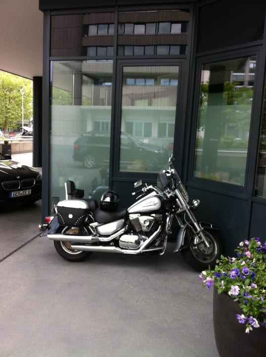 Stellplatz für mein Motorrad The Westin Grand München