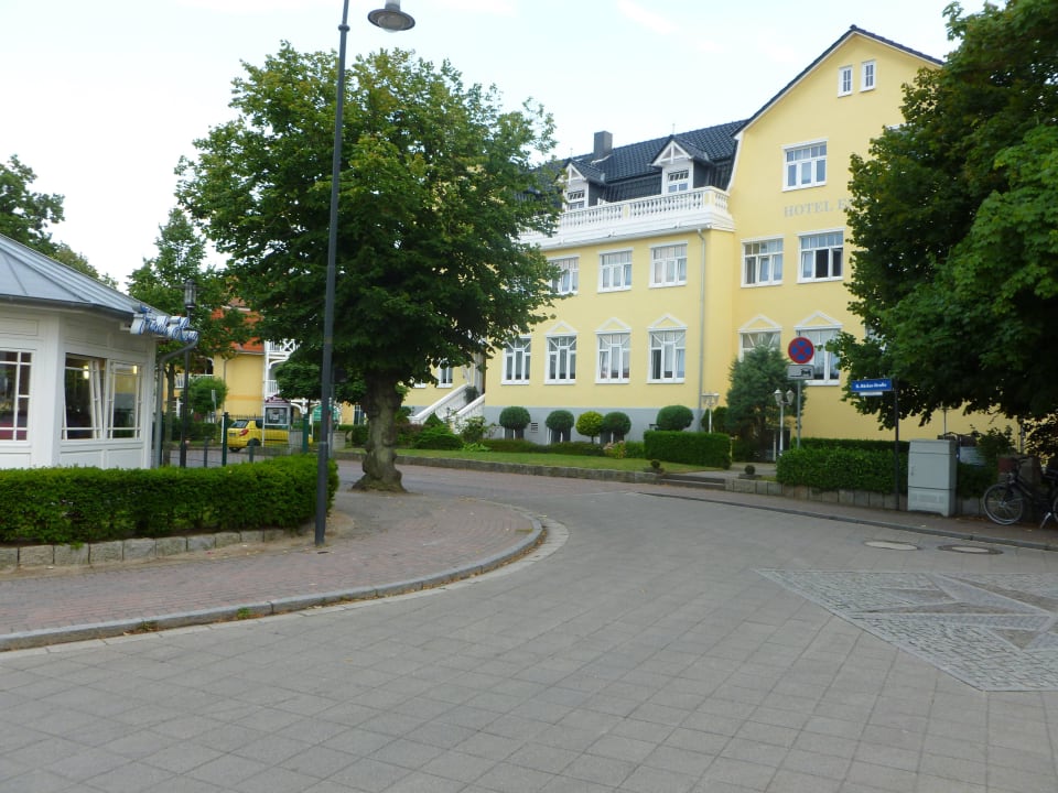 Hotel Ansicht vom Strand aus Hotel garni Esplanade