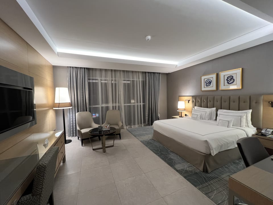 Zimmer Grand Cosmopolitan Hotel