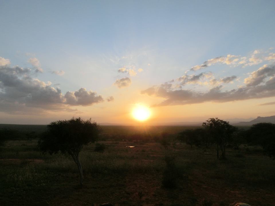 Sonnenuntergang Rock Side Camp