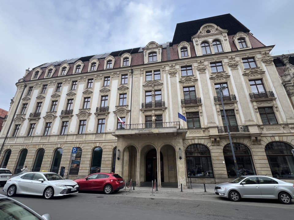Außenansicht Hotel Monopol