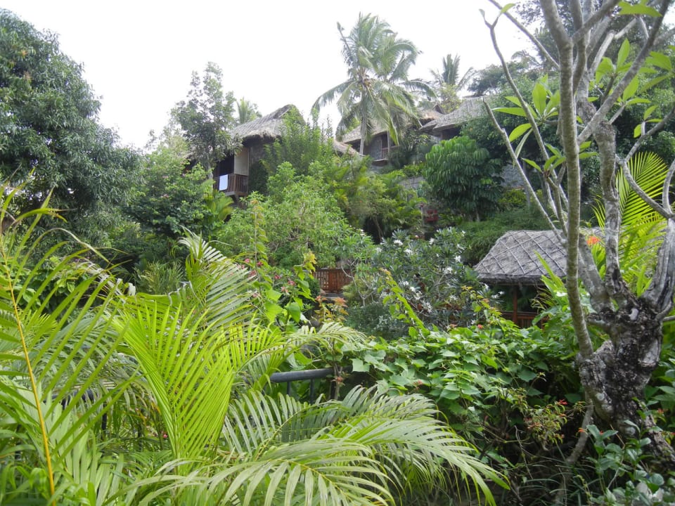 Die Beachview-Bungalows im oberen Teil Hotel Vivanta by Taj Kovalam
