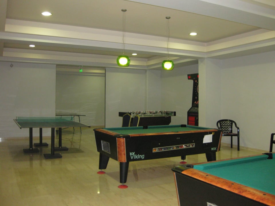 Tischtennis Kresten Palace Hotel