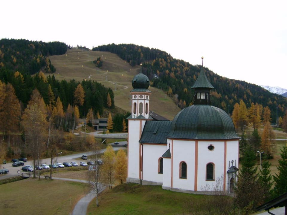 Vom Balkon Strassenseite Mountains Hotel